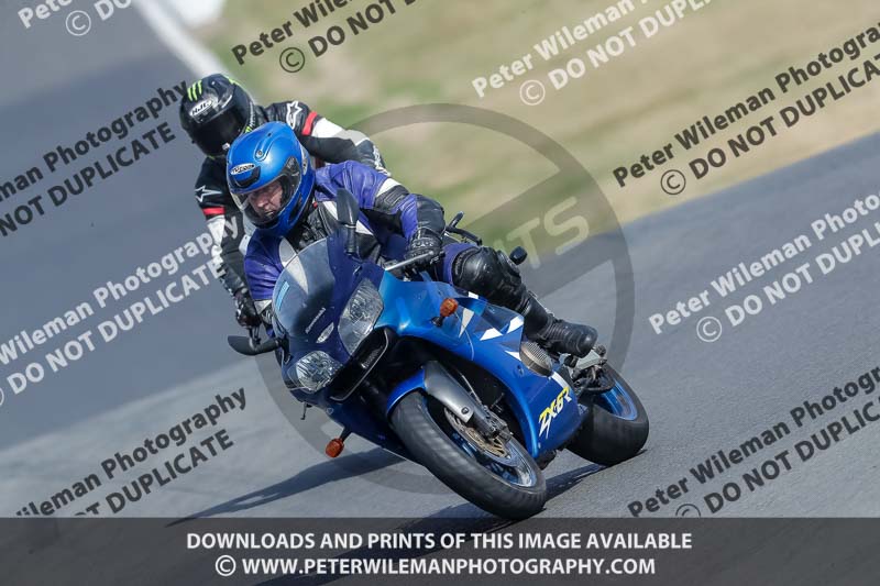 donington no limits trackday;donington park photographs;donington trackday photographs;no limits trackdays;peter wileman photography;trackday digital images;trackday photos