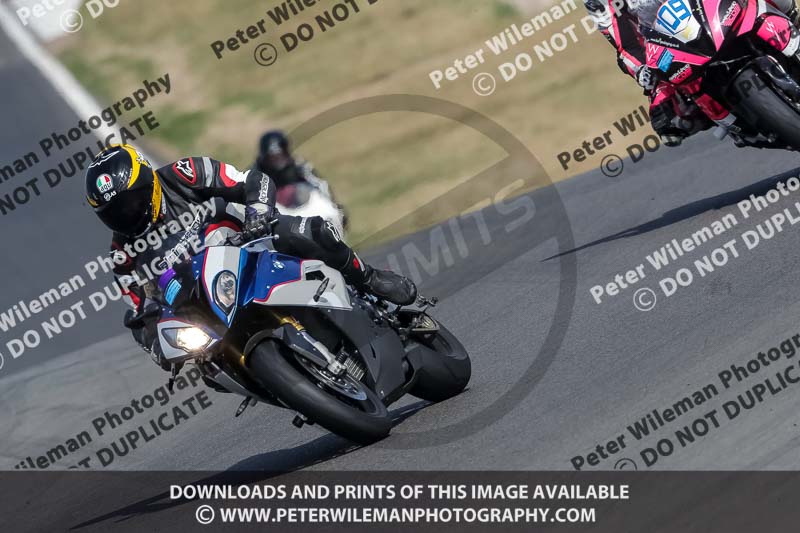 donington no limits trackday;donington park photographs;donington trackday photographs;no limits trackdays;peter wileman photography;trackday digital images;trackday photos