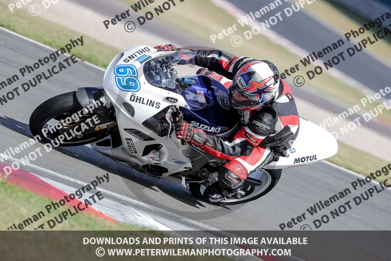 donington no limits trackday;donington park photographs;donington trackday photographs;no limits trackdays;peter wileman photography;trackday digital images;trackday photos