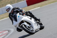 donington-no-limits-trackday;donington-park-photographs;donington-trackday-photographs;no-limits-trackdays;peter-wileman-photography;trackday-digital-images;trackday-photos