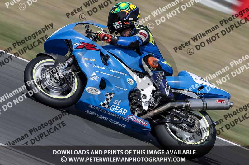 donington no limits trackday;donington park photographs;donington trackday photographs;no limits trackdays;peter wileman photography;trackday digital images;trackday photos