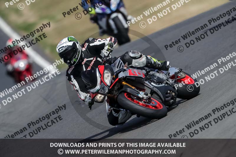 donington no limits trackday;donington park photographs;donington trackday photographs;no limits trackdays;peter wileman photography;trackday digital images;trackday photos