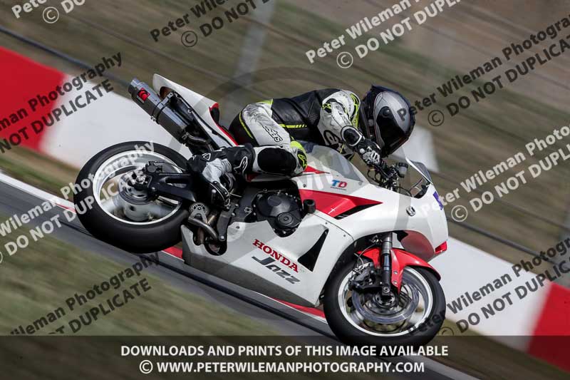 donington no limits trackday;donington park photographs;donington trackday photographs;no limits trackdays;peter wileman photography;trackday digital images;trackday photos
