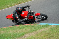enduro-digital-images;event-digital-images;eventdigitalimages;mallory-park;mallory-park-photographs;mallory-park-trackday;mallory-park-trackday-photographs;no-limits-trackdays;peter-wileman-photography;racing-digital-images;trackday-digital-images;trackday-photos