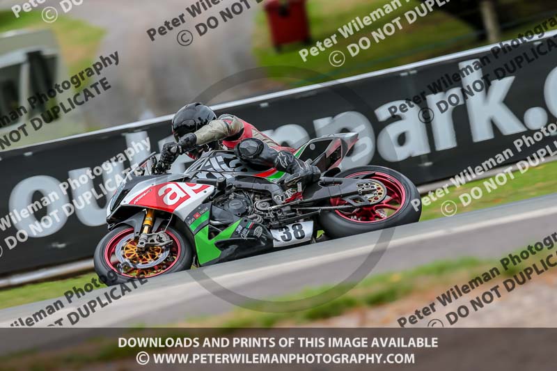 Oulton Park 17 Aug 2018;PJ Motorsport Photography 2018;anglesey;brands hatch;cadwell park;croft;donington park;enduro digital images;event digital images;eventdigitalimages;mallory;no limits;oulton park;peter wileman photography;racing digital images;silverstone;snetterton;trackday digital images;trackday photos;vmcc banbury run;welsh 2 day enduro
