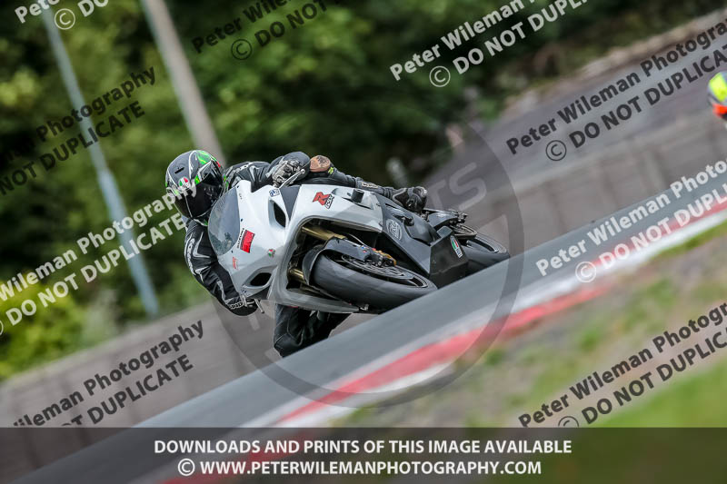 Oulton Park 17 Aug 2018;PJ Motorsport Photography 2018;anglesey;brands hatch;cadwell park;croft;donington park;enduro digital images;event digital images;eventdigitalimages;mallory;no limits;oulton park;peter wileman photography;racing digital images;silverstone;snetterton;trackday digital images;trackday photos;vmcc banbury run;welsh 2 day enduro