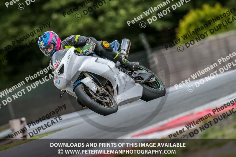 Oulton Park 17 Aug 2018;PJ Motorsport Photography 2018;anglesey;brands hatch;cadwell park;croft;donington park;enduro digital images;event digital images;eventdigitalimages;mallory;no limits;oulton park;peter wileman photography;racing digital images;silverstone;snetterton;trackday digital images;trackday photos;vmcc banbury run;welsh 2 day enduro