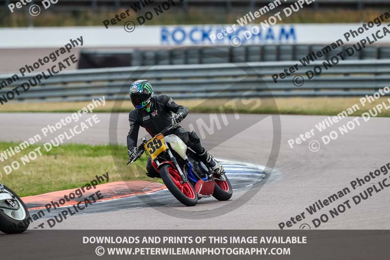 Rockingham no limits trackday;enduro digital images;event digital images;eventdigitalimages;no limits trackdays;peter wileman photography;racing digital images;rockingham raceway northamptonshire;rockingham trackday photographs;trackday digital images;trackday photos