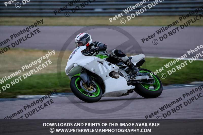 Rockingham no limits trackday;enduro digital images;event digital images;eventdigitalimages;no limits trackdays;peter wileman photography;racing digital images;rockingham raceway northamptonshire;rockingham trackday photographs;trackday digital images;trackday photos