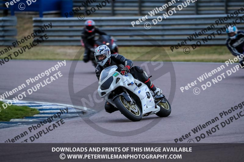 Rockingham no limits trackday;enduro digital images;event digital images;eventdigitalimages;no limits trackdays;peter wileman photography;racing digital images;rockingham raceway northamptonshire;rockingham trackday photographs;trackday digital images;trackday photos