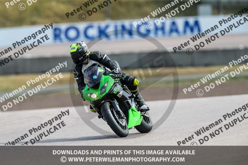 Rockingham no limits trackday;enduro digital images;event digital images;eventdigitalimages;no limits trackdays;peter wileman photography;racing digital images;rockingham raceway northamptonshire;rockingham trackday photographs;trackday digital images;trackday photos