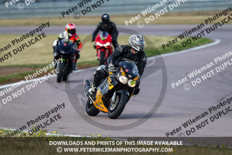 Rockingham no limits trackday;enduro digital images;event digital images;eventdigitalimages;no limits trackdays;peter wileman photography;racing digital images;rockingham raceway northamptonshire;rockingham trackday photographs;trackday digital images;trackday photos