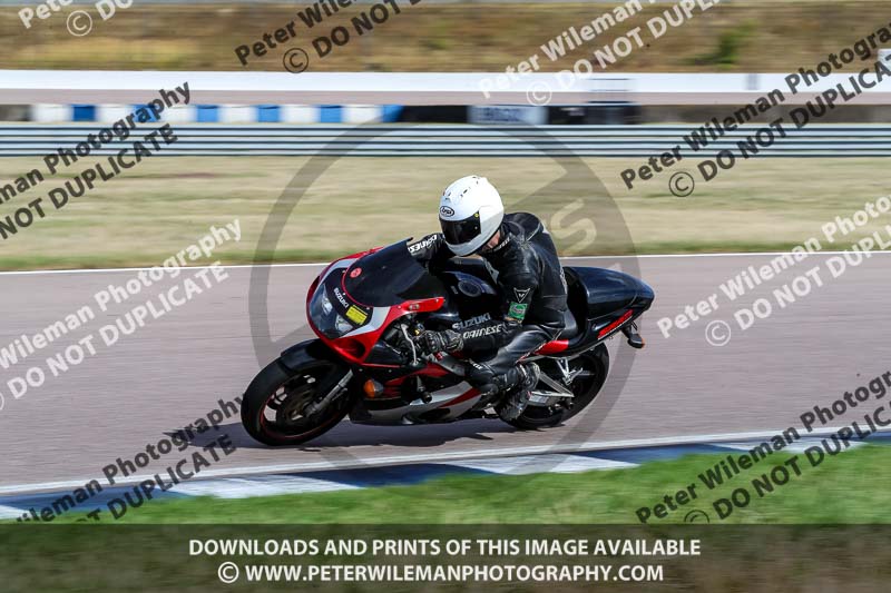 Rockingham no limits trackday;enduro digital images;event digital images;eventdigitalimages;no limits trackdays;peter wileman photography;racing digital images;rockingham raceway northamptonshire;rockingham trackday photographs;trackday digital images;trackday photos