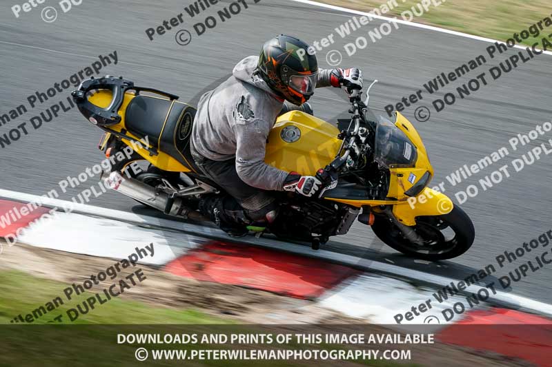 anglesey;brands hatch;cadwell park;croft;donington park;enduro digital images;event digital images;eventdigitalimages;mallory;no limits;oulton park;peter wileman photography;racing digital images;silverstone;snetterton;trackday digital images;trackday photos;vmcc banbury run;welsh 2 day enduro