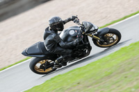 Middle Silver Group Black Bikes