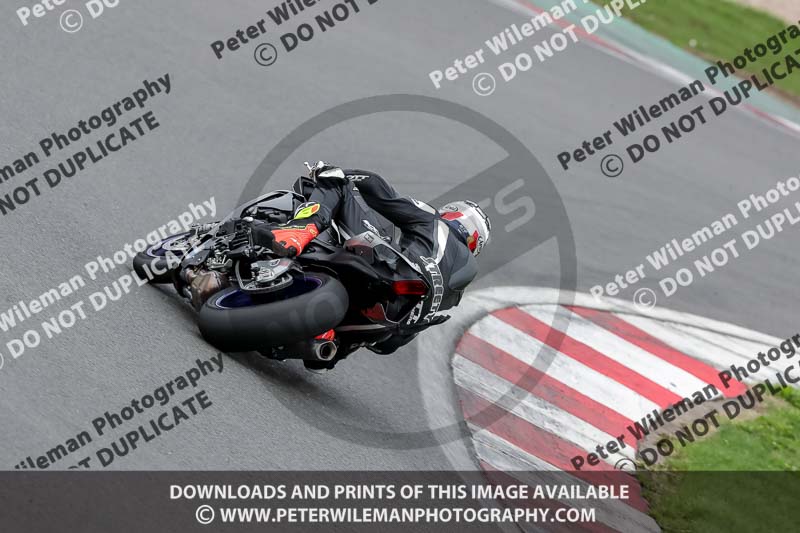 donington no limits trackday;donington park photographs;donington trackday photographs;no limits trackdays;peter wileman photography;trackday digital images;trackday photos