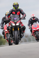 donington-no-limits-trackday;donington-park-photographs;donington-trackday-photographs;no-limits-trackdays;peter-wileman-photography;trackday-digital-images;trackday-photos
