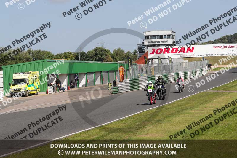 enduro digital images;event digital images;eventdigitalimages;mallory park;mallory park photographs;mallory park trackday;mallory park trackday photographs;no limits trackdays;peter wileman photography;racing digital images;trackday digital images;trackday photos
