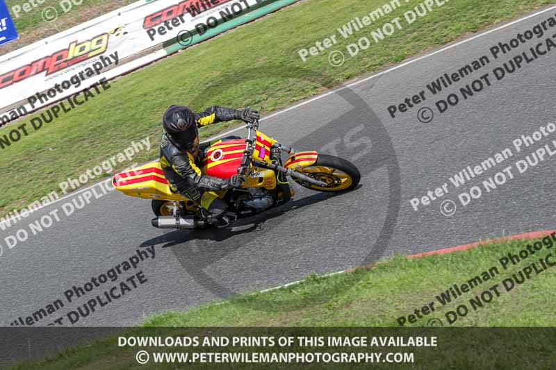 enduro digital images;event digital images;eventdigitalimages;mallory park;mallory park photographs;mallory park trackday;mallory park trackday photographs;no limits trackdays;peter wileman photography;racing digital images;trackday digital images;trackday photos