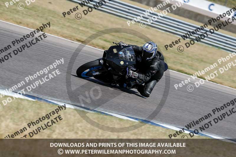 Rockingham no limits trackday;enduro digital images;event digital images;eventdigitalimages;no limits trackdays;peter wileman photography;racing digital images;rockingham raceway northamptonshire;rockingham trackday photographs;trackday digital images;trackday photos