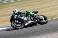 Rockingham-no-limits-trackday;enduro-digital-images;event-digital-images;eventdigitalimages;no-limits-trackdays;peter-wileman-photography;racing-digital-images;rockingham-raceway-northamptonshire;rockingham-trackday-photographs;trackday-digital-images;trackday-photos