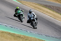 Rockingham-no-limits-trackday;enduro-digital-images;event-digital-images;eventdigitalimages;no-limits-trackdays;peter-wileman-photography;racing-digital-images;rockingham-raceway-northamptonshire;rockingham-trackday-photographs;trackday-digital-images;trackday-photos