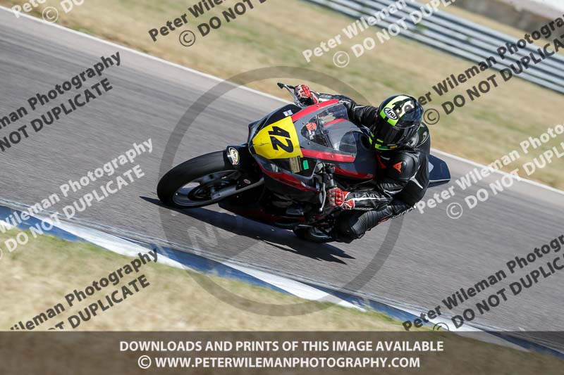 Rockingham no limits trackday;enduro digital images;event digital images;eventdigitalimages;no limits trackdays;peter wileman photography;racing digital images;rockingham raceway northamptonshire;rockingham trackday photographs;trackday digital images;trackday photos