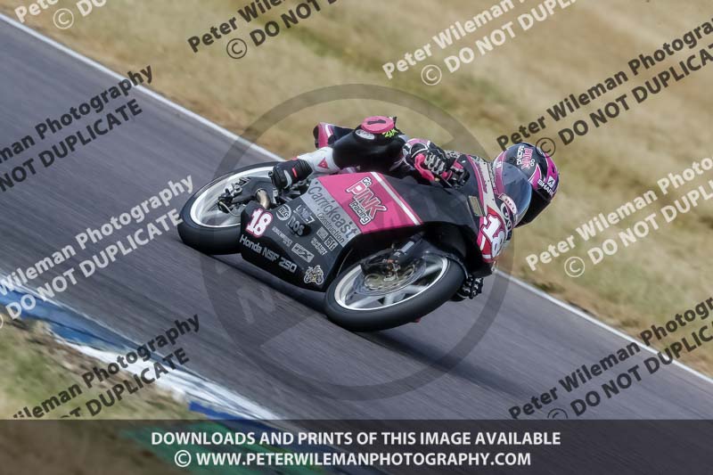 Rockingham no limits trackday;enduro digital images;event digital images;eventdigitalimages;no limits trackdays;peter wileman photography;racing digital images;rockingham raceway northamptonshire;rockingham trackday photographs;trackday digital images;trackday photos