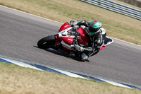 Rockingham-no-limits-trackday;enduro-digital-images;event-digital-images;eventdigitalimages;no-limits-trackdays;peter-wileman-photography;racing-digital-images;rockingham-raceway-northamptonshire;rockingham-trackday-photographs;trackday-digital-images;trackday-photos