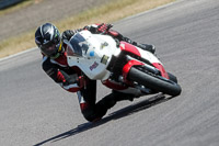 Rockingham-no-limits-trackday;enduro-digital-images;event-digital-images;eventdigitalimages;no-limits-trackdays;peter-wileman-photography;racing-digital-images;rockingham-raceway-northamptonshire;rockingham-trackday-photographs;trackday-digital-images;trackday-photos