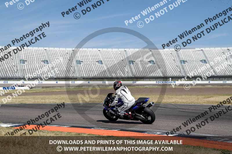 Rockingham no limits trackday;enduro digital images;event digital images;eventdigitalimages;no limits trackdays;peter wileman photography;racing digital images;rockingham raceway northamptonshire;rockingham trackday photographs;trackday digital images;trackday photos