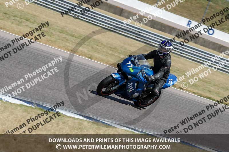 Rockingham no limits trackday;enduro digital images;event digital images;eventdigitalimages;no limits trackdays;peter wileman photography;racing digital images;rockingham raceway northamptonshire;rockingham trackday photographs;trackday digital images;trackday photos