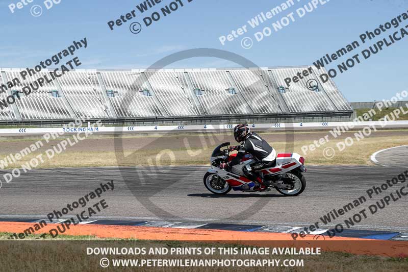 Rockingham no limits trackday;enduro digital images;event digital images;eventdigitalimages;no limits trackdays;peter wileman photography;racing digital images;rockingham raceway northamptonshire;rockingham trackday photographs;trackday digital images;trackday photos