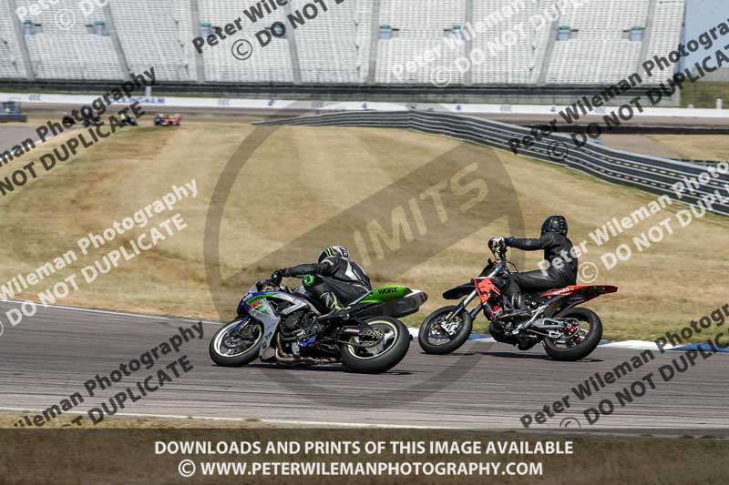 Rockingham no limits trackday;enduro digital images;event digital images;eventdigitalimages;no limits trackdays;peter wileman photography;racing digital images;rockingham raceway northamptonshire;rockingham trackday photographs;trackday digital images;trackday photos