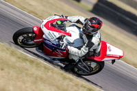 Rockingham-no-limits-trackday;enduro-digital-images;event-digital-images;eventdigitalimages;no-limits-trackdays;peter-wileman-photography;racing-digital-images;rockingham-raceway-northamptonshire;rockingham-trackday-photographs;trackday-digital-images;trackday-photos