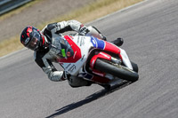 Rockingham-no-limits-trackday;enduro-digital-images;event-digital-images;eventdigitalimages;no-limits-trackdays;peter-wileman-photography;racing-digital-images;rockingham-raceway-northamptonshire;rockingham-trackday-photographs;trackday-digital-images;trackday-photos