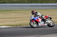 Rockingham-no-limits-trackday;enduro-digital-images;event-digital-images;eventdigitalimages;no-limits-trackdays;peter-wileman-photography;racing-digital-images;rockingham-raceway-northamptonshire;rockingham-trackday-photographs;trackday-digital-images;trackday-photos