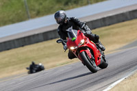 Rockingham-no-limits-trackday;enduro-digital-images;event-digital-images;eventdigitalimages;no-limits-trackdays;peter-wileman-photography;racing-digital-images;rockingham-raceway-northamptonshire;rockingham-trackday-photographs;trackday-digital-images;trackday-photos