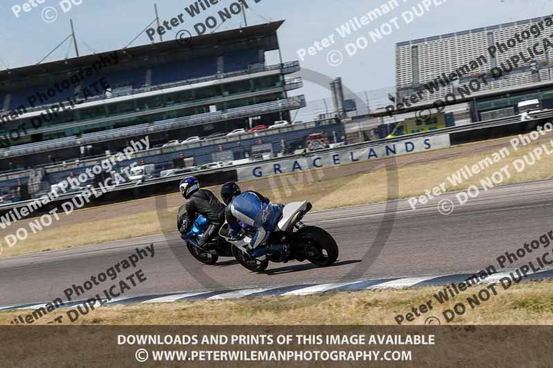 Rockingham no limits trackday;enduro digital images;event digital images;eventdigitalimages;no limits trackdays;peter wileman photography;racing digital images;rockingham raceway northamptonshire;rockingham trackday photographs;trackday digital images;trackday photos
