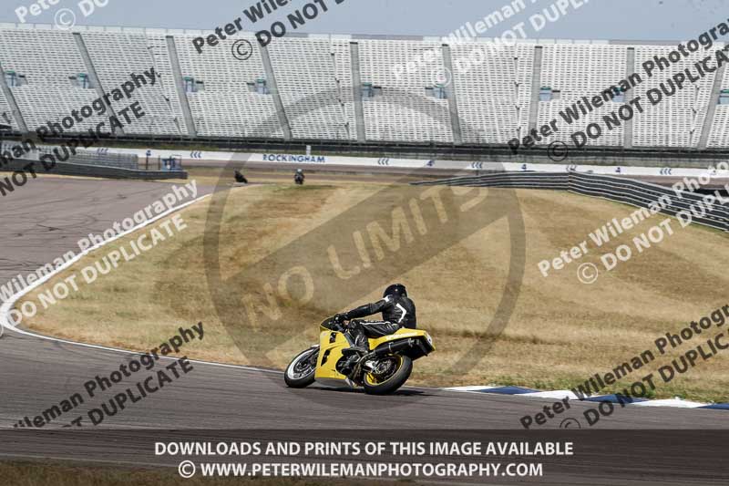 Rockingham no limits trackday;enduro digital images;event digital images;eventdigitalimages;no limits trackdays;peter wileman photography;racing digital images;rockingham raceway northamptonshire;rockingham trackday photographs;trackday digital images;trackday photos