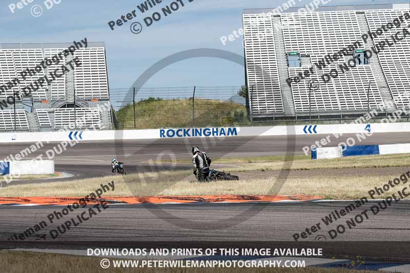 Rockingham no limits trackday;enduro digital images;event digital images;eventdigitalimages;no limits trackdays;peter wileman photography;racing digital images;rockingham raceway northamptonshire;rockingham trackday photographs;trackday digital images;trackday photos
