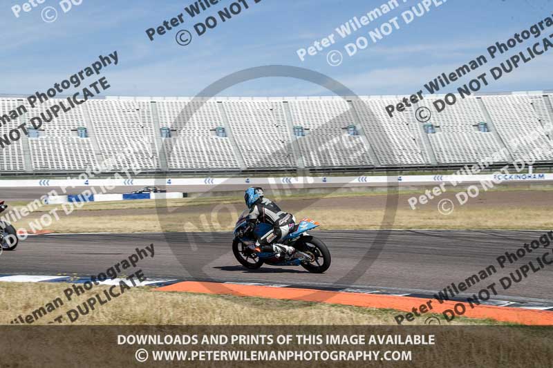 Rockingham no limits trackday;enduro digital images;event digital images;eventdigitalimages;no limits trackdays;peter wileman photography;racing digital images;rockingham raceway northamptonshire;rockingham trackday photographs;trackday digital images;trackday photos