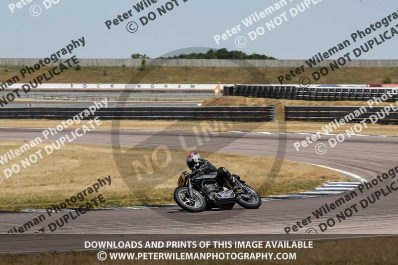 Rockingham no limits trackday;enduro digital images;event digital images;eventdigitalimages;no limits trackdays;peter wileman photography;racing digital images;rockingham raceway northamptonshire;rockingham trackday photographs;trackday digital images;trackday photos