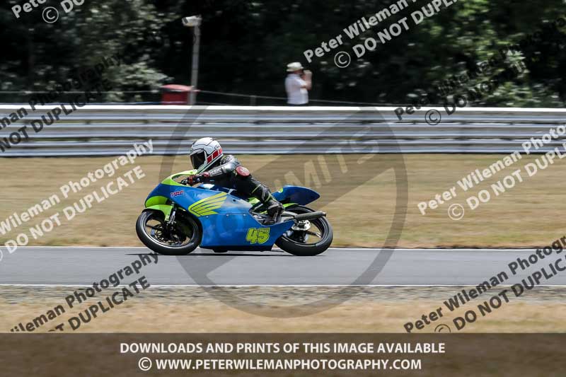 anglesey;brands hatch;cadwell park;croft;donington park;enduro digital images;event digital images;eventdigitalimages;mallory;no limits;oulton park;peter wileman photography;racing digital images;silverstone;snetterton;trackday digital images;trackday photos;vmcc banbury run;welsh 2 day enduro