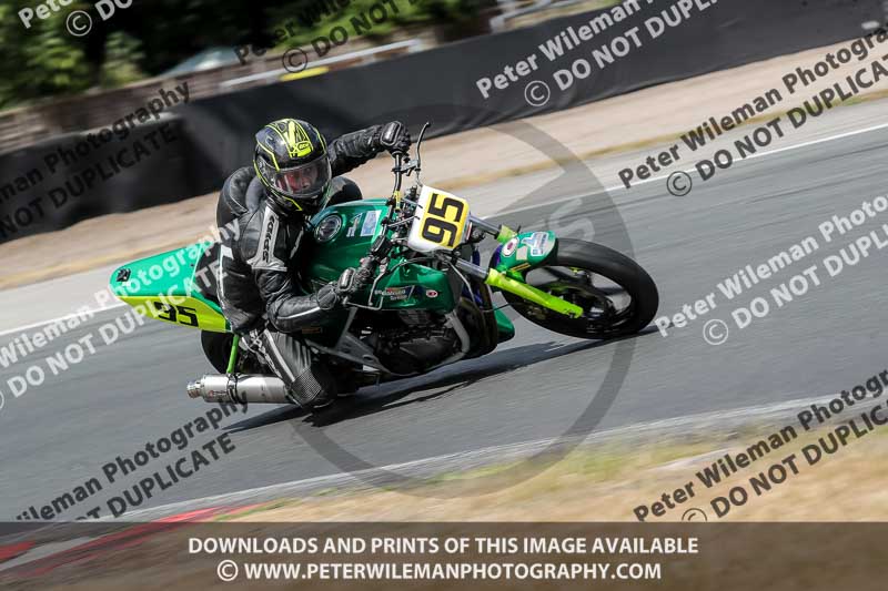 anglesey;brands hatch;cadwell park;croft;donington park;enduro digital images;event digital images;eventdigitalimages;mallory;no limits;oulton park;peter wileman photography;racing digital images;silverstone;snetterton;trackday digital images;trackday photos;vmcc banbury run;welsh 2 day enduro