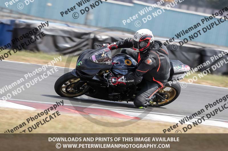 donington no limits trackday;donington park photographs;donington trackday photographs;no limits trackdays;peter wileman photography;trackday digital images;trackday photos