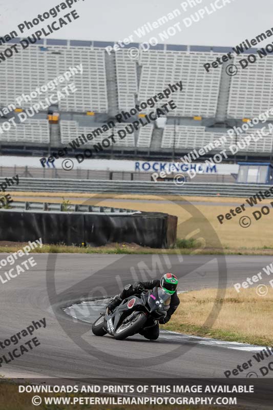 Rockingham no limits trackday;enduro digital images;event digital images;eventdigitalimages;no limits trackdays;peter wileman photography;racing digital images;rockingham raceway northamptonshire;rockingham trackday photographs;trackday digital images;trackday photos