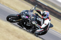 Rockingham-no-limits-trackday;enduro-digital-images;event-digital-images;eventdigitalimages;no-limits-trackdays;peter-wileman-photography;racing-digital-images;rockingham-raceway-northamptonshire;rockingham-trackday-photographs;trackday-digital-images;trackday-photos