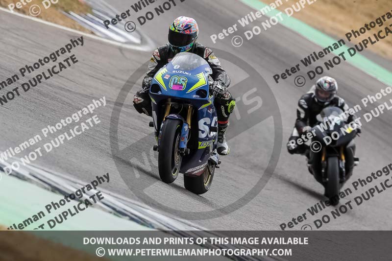 Rockingham no limits trackday;enduro digital images;event digital images;eventdigitalimages;no limits trackdays;peter wileman photography;racing digital images;rockingham raceway northamptonshire;rockingham trackday photographs;trackday digital images;trackday photos