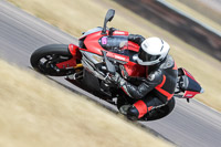Rockingham-no-limits-trackday;enduro-digital-images;event-digital-images;eventdigitalimages;no-limits-trackdays;peter-wileman-photography;racing-digital-images;rockingham-raceway-northamptonshire;rockingham-trackday-photographs;trackday-digital-images;trackday-photos